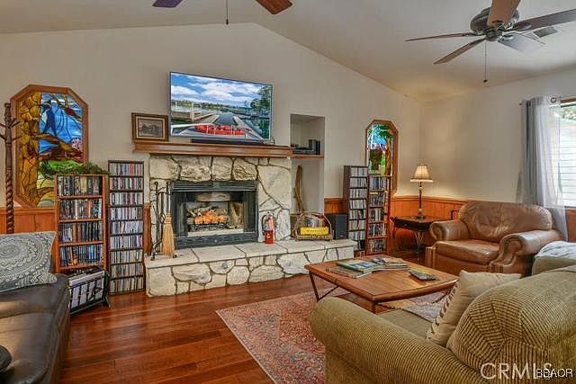 1st image of 687 E Victoria Ct