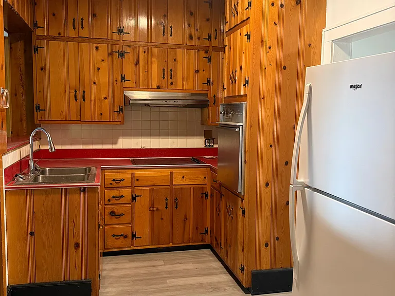 33 N Washington St #6 — Photo 6
