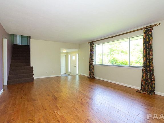 5th image of 2725 N Rockwood Dr
