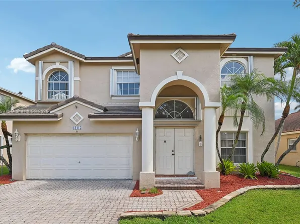 18417 NW 9th Ct, Hollywood, FL 33029