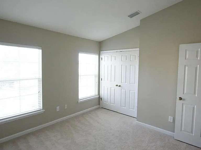 6188 High Tide Blvd — Photo 13