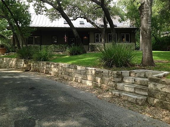 3rd image of 806 Rock Creek Dr