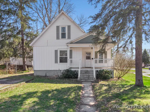 121 W Division St, Belding, MI 48809