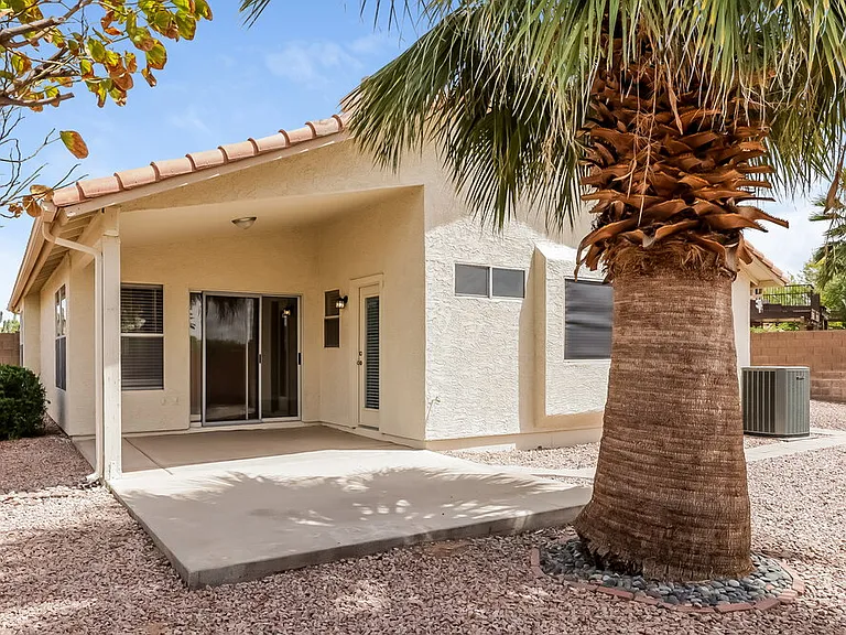 2044 S Avoca Cir — Photo 16