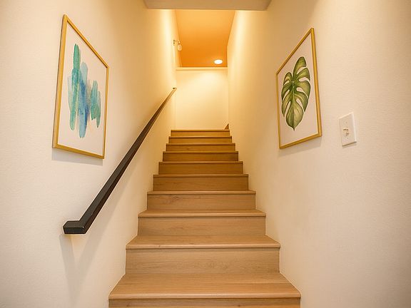 2nd image of 4248 Whitsett Ave APT 203