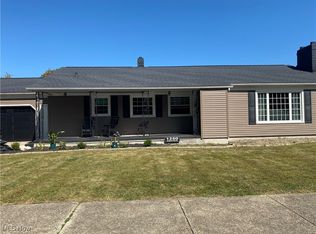 1250 Orchard Park Dr, Rocky River, OH 44116