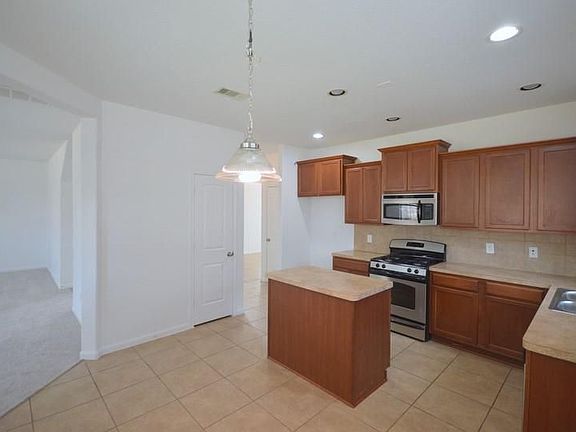3rd image of 26346 Longview Creek Dr