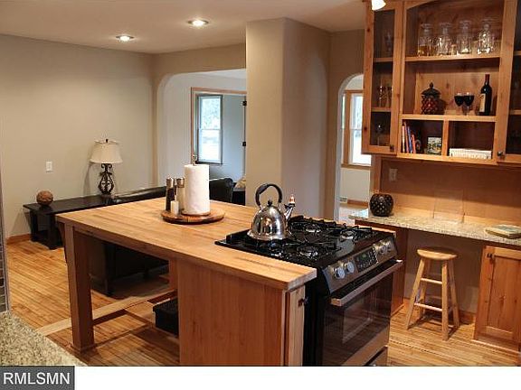 4th image of 4042 White Bear Ave