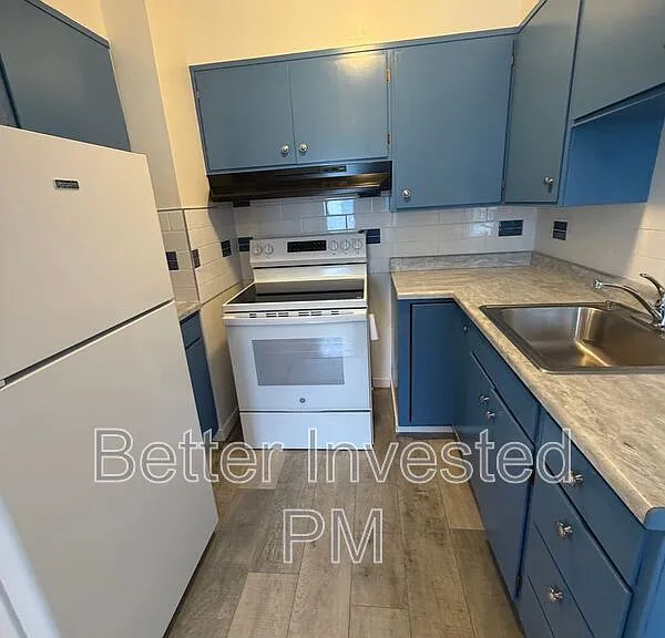 2400 39th Ave #4 — Photo 10