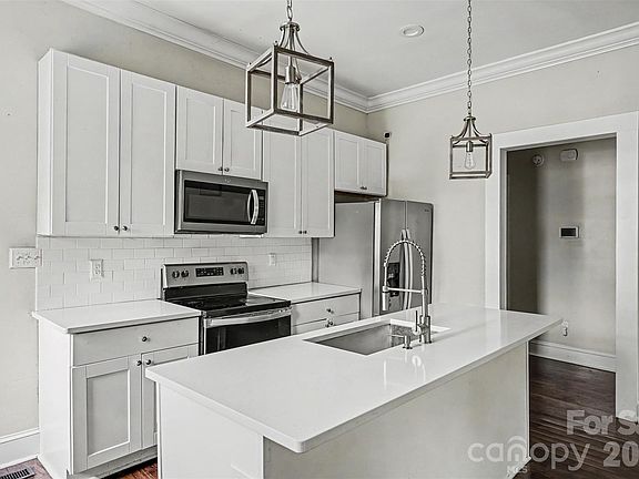 2nd image of 80 Kerr St NW
