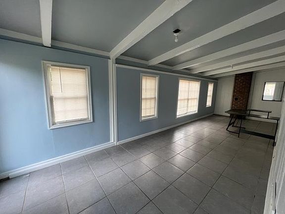 2nd image of 5219 Summit Ave