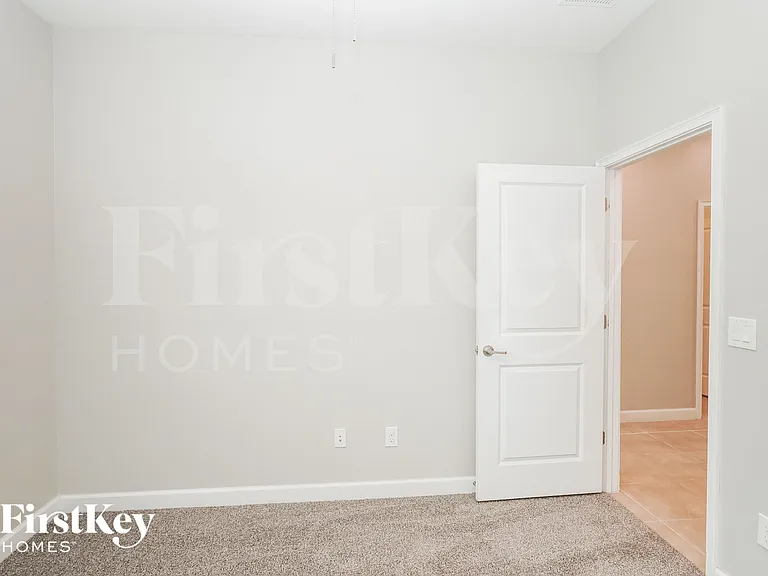 4664 Egg Harbor Dr — Photo 13
