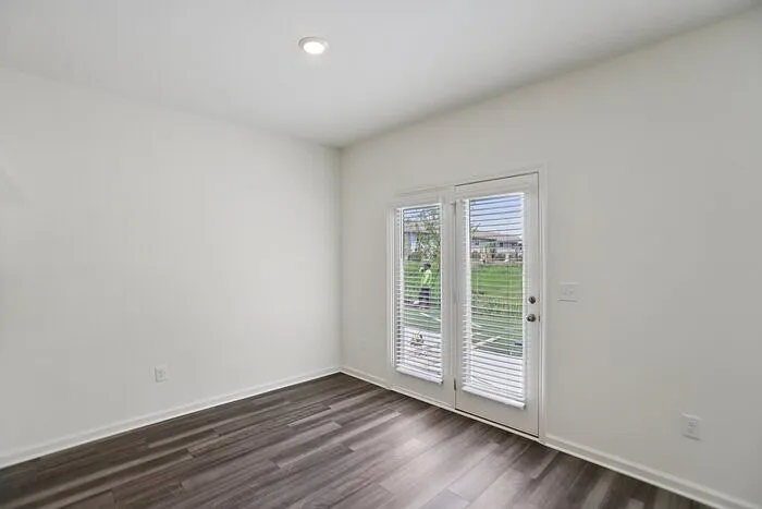 2518 Coventry St — Photo 5