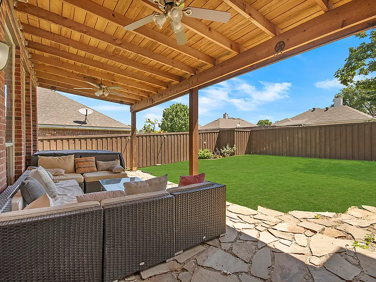 8172 Peacock Ln — Photo 38