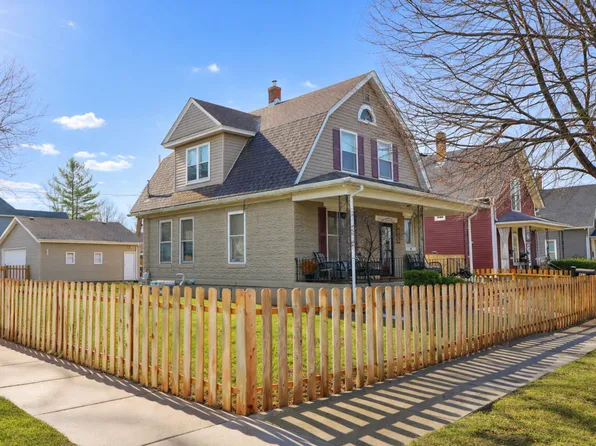 453 Orchard St, Elgin, IL 60123