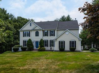 52 Glen Rd, Hopkinton, MA 01748