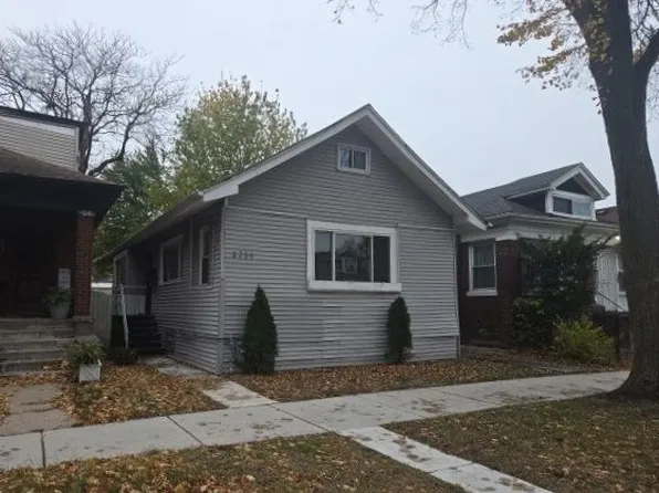 8234 S Kimbark Ave, Chicago, IL 60619