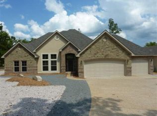 2 Algecrias Ln, Hot Springs Village, AR 71909