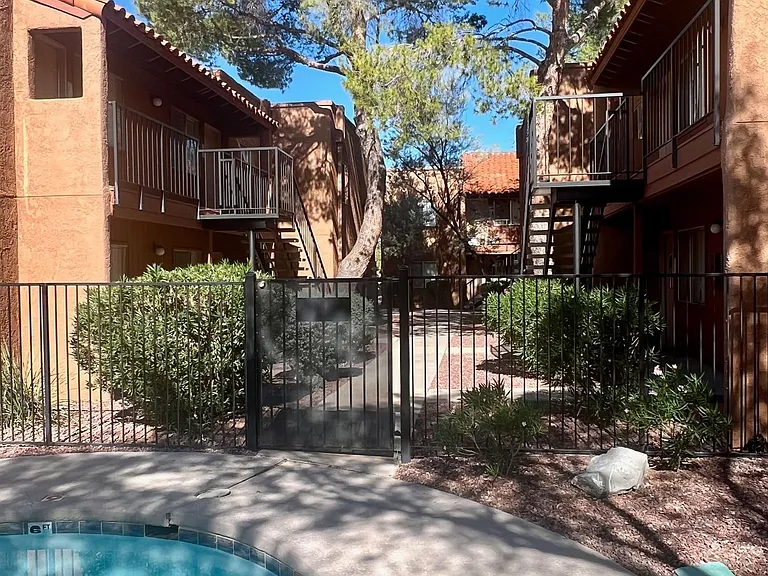 Acacia Gardens — Photo 29