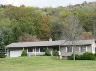 5620 Mahocker Rd, Mazomanie, WI 53560
