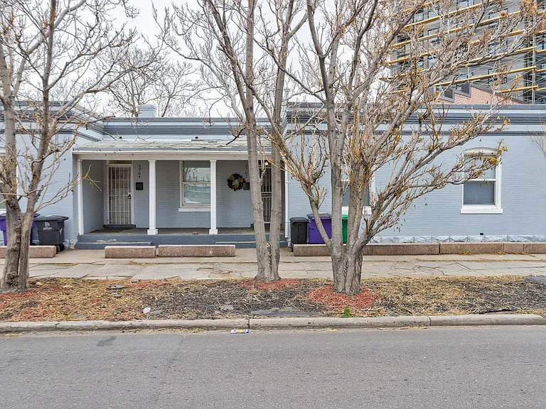 3702 Walnut St — Photo 1