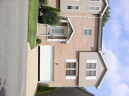 1st image of 975 Ashton Pl