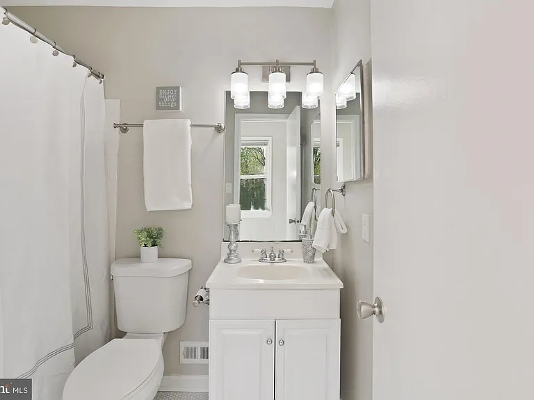14 Ramsdell Ct — Photo 5