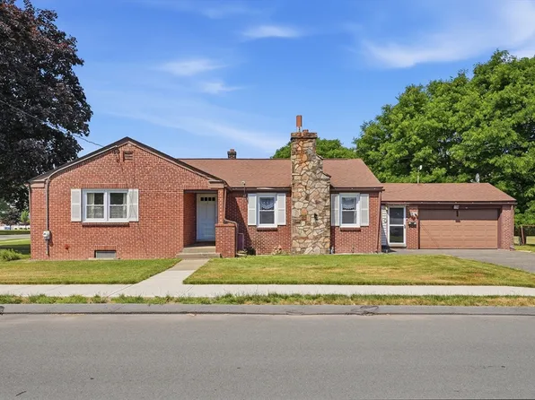 92 Laconia St, Ludlow, MA 01056