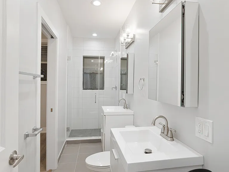 1704.5 W Juneway Ter #1G — Photo 13