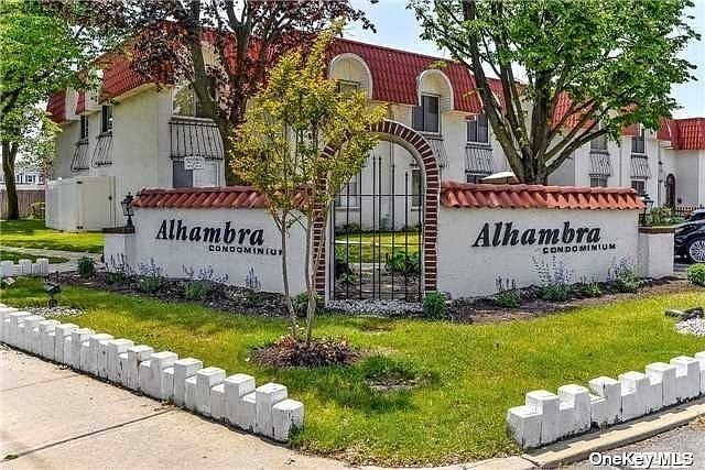 1st image of 58 Alhambra Dr #58