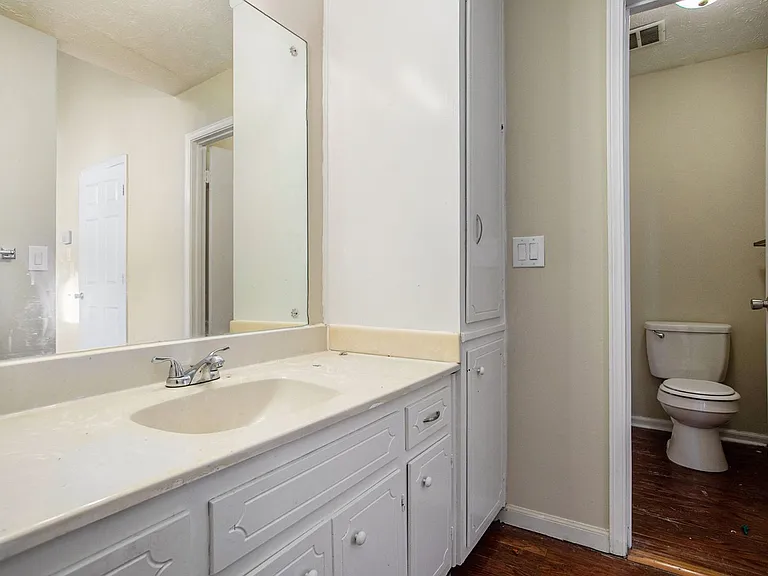 3735 Londonderry Ct — Photo 8