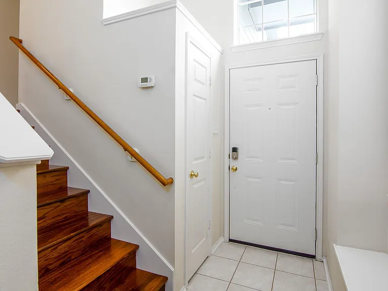127 N Villa Oaks Dr — Photo 9