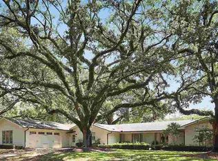 1977 Ingleside Dr, Baton Rouge, LA 70808