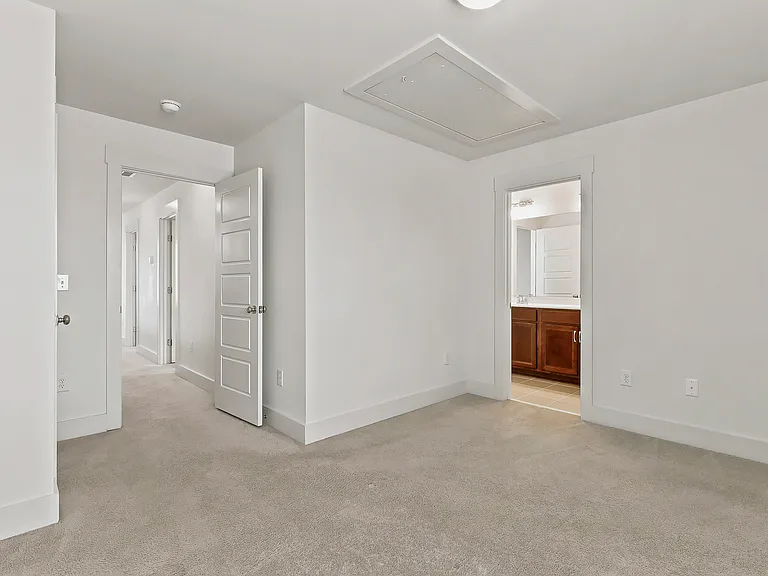 6260 Taylor Rd — Photo 37