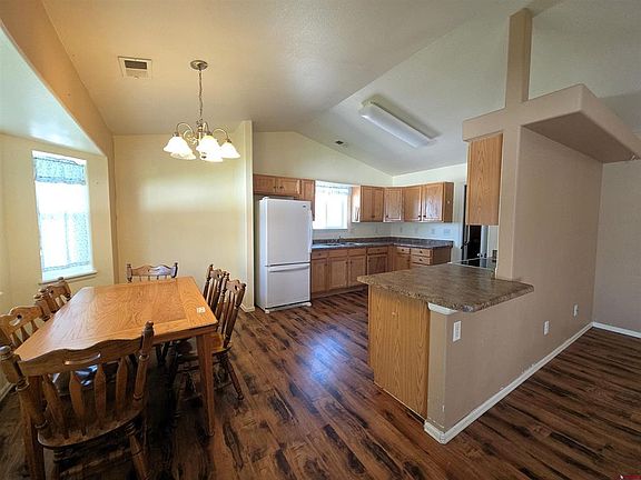 5th image of 631 Hawk Court