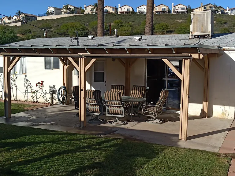 27377 Crossglade Ave — Photo 5
