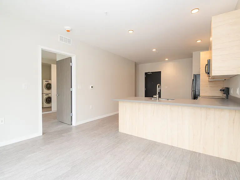 Rowat Lofts Apartments — Photo 37