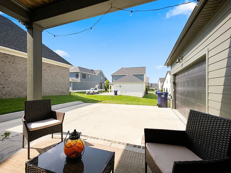 3324 Longport Ln — Photo 44