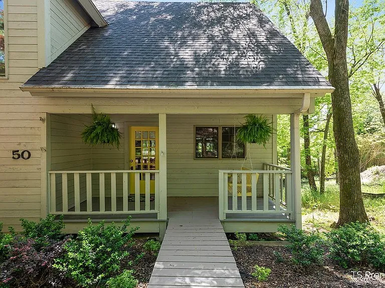 50 N Garvin Dr — Photo 1