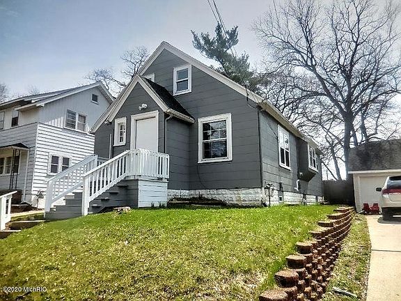 2nd image of 1264 Griggs St SE