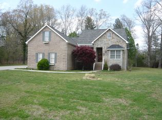217 Heritage Dr, Tullahoma, TN 37388