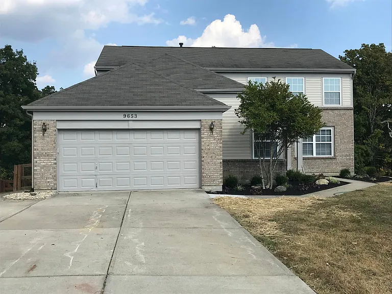 9653 Cloveridge Dr — Photo 2