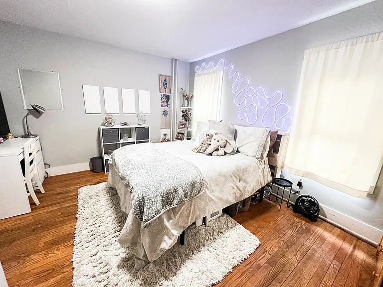 327 Pleasant St #1 — Photo 3