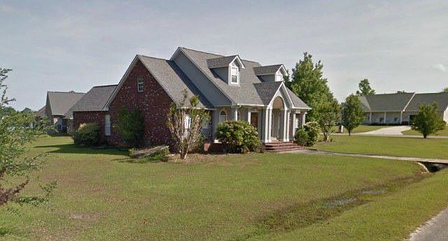 2nd image of 18085 Robinwood East Dr