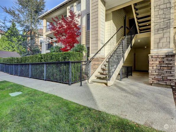 15026 40th Avenue W #6-104, Lynnwood, WA 98087