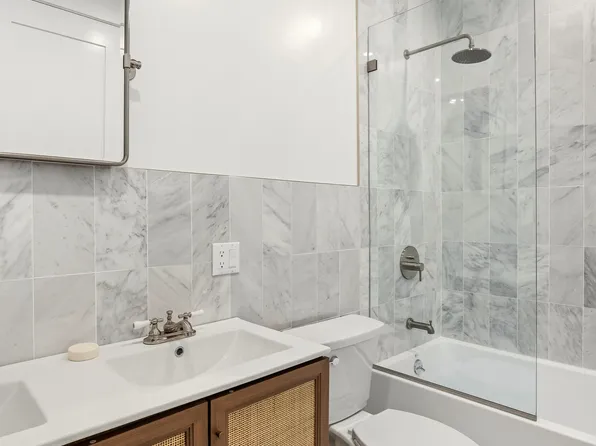 493 Hancock Street image 21 of 25