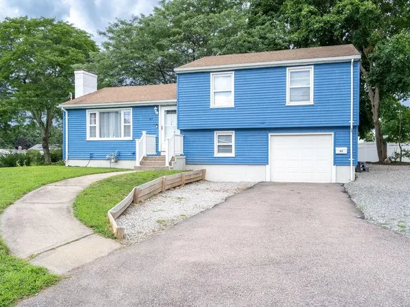85 Weeden Dr, Warwick, RI 02818