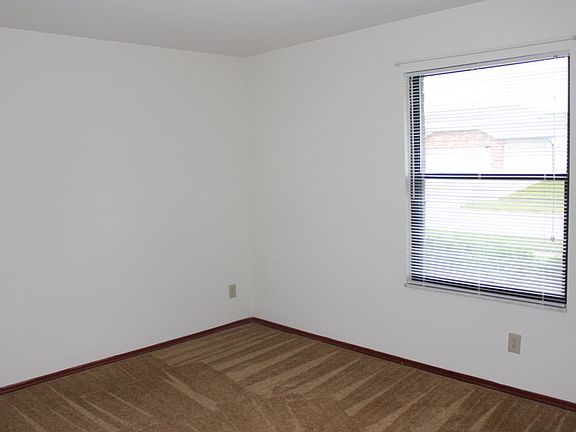 4th image of 6428 Rolling Glen Dr