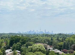 117 McMahon Dr #303, Toronto, ON M2K 0E4