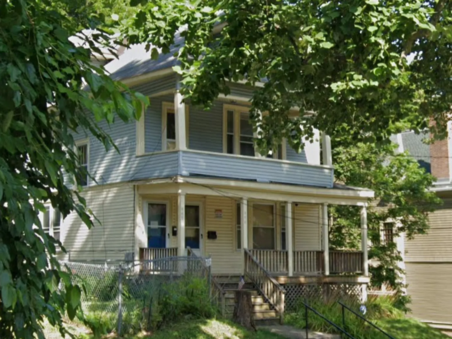 448 Columbus - Available August 1, 2027 - Second Floor 3 Bedroom Flat — Photo 4